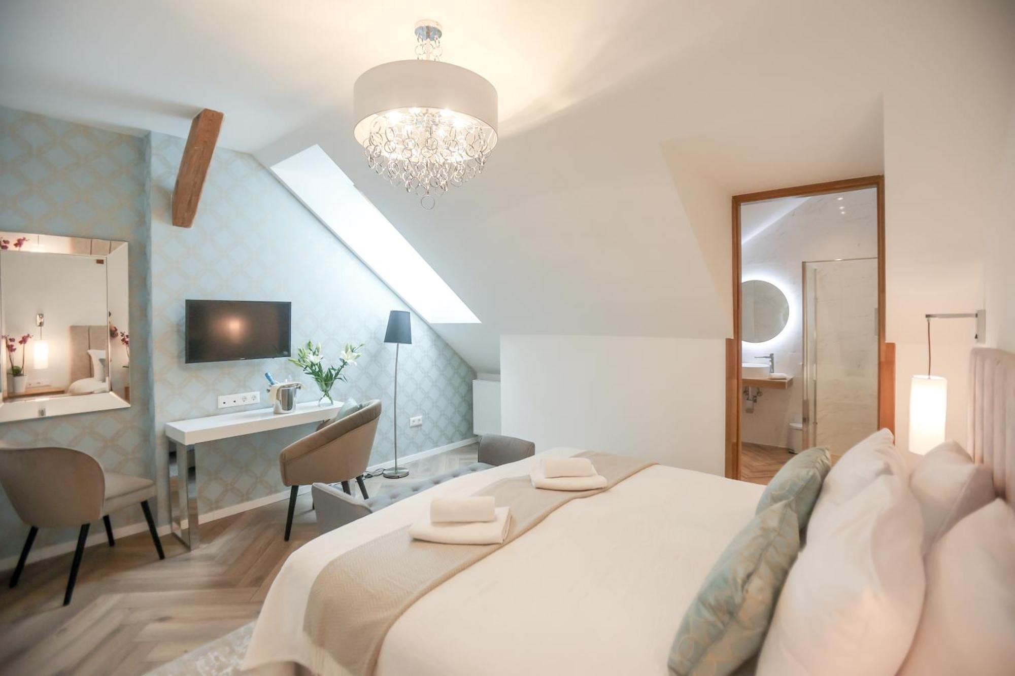 Vadkert Major Hotel Sarvar Bagian luar foto