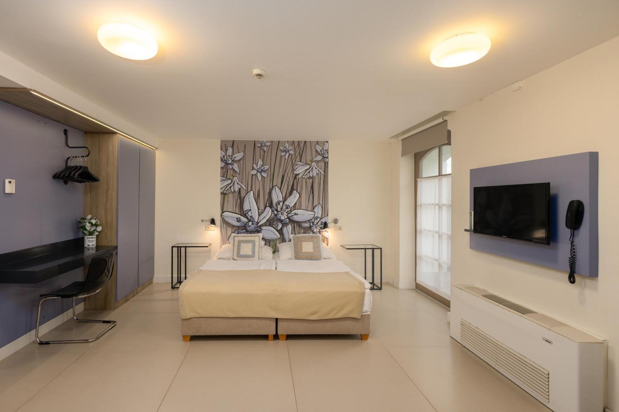 Vadkert Major Hotel Sarvar Bagian luar foto