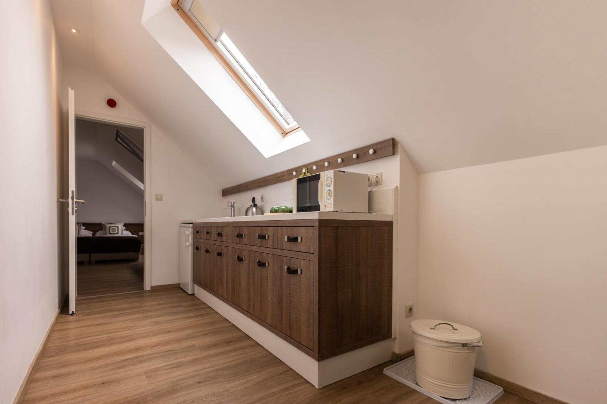 Vadkert Major Hotel Sarvar Bagian luar foto